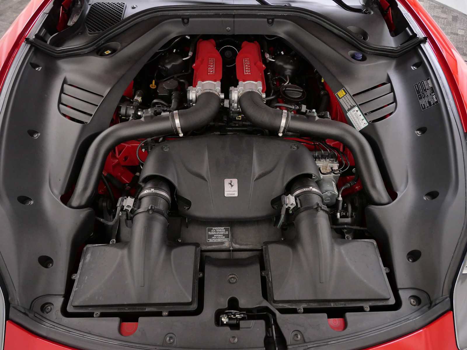 Certified 2017 Ferrari California T RWD image 32