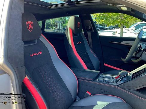 Used 2024 Lamborghini Urus Performante image 9