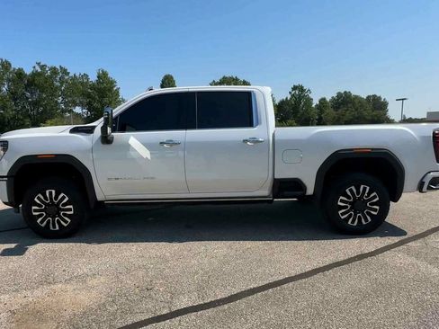 Certified 2025 GMC Sierra 2500 Denali Ultimate AWD/4WD image 5