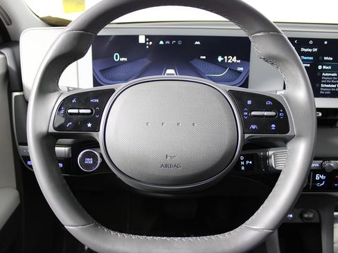 Used 2024 Hyundai Ioniq 5 SE image 10