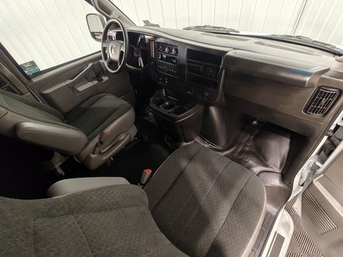 Used 2024 GMC Savana 2500 w/ Driver Convenience Package image 22