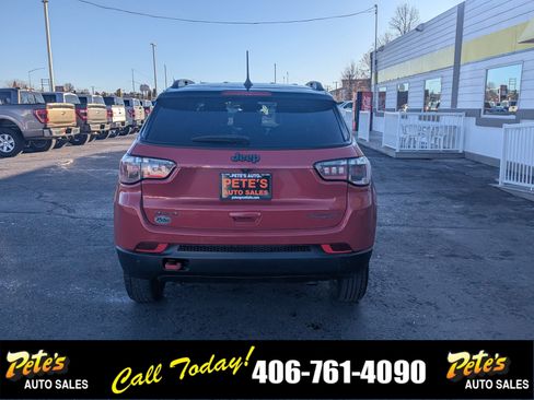Used 2023 Jeep Compass Trailhawk image 3