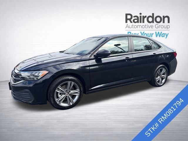 Used 2024 Volkswagen Jetta SE FWD image 3