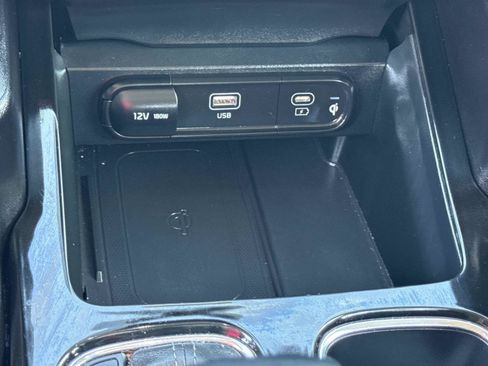 Used 2025 Kia Telluride S AWD/4WD image 26