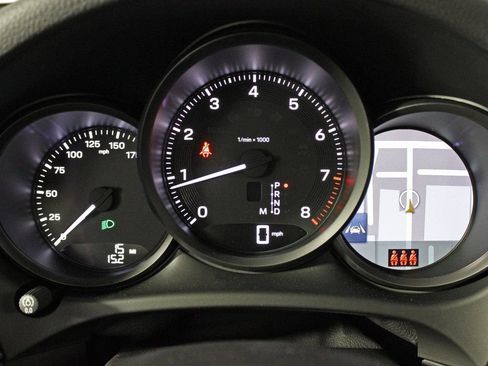 Used 2026 Porsche Macan image 12