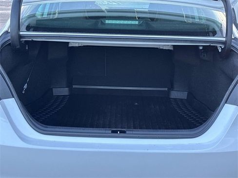 Used 2020 Toyota Camry image 11