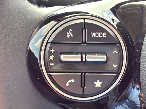Certified 2025 Kia Soul EX FWD image 35