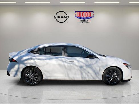 New 2026 Nissan Sentra SL FWD image 2
