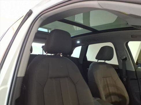 Certified 2025 Audi Q5 Premium w/ Convenience Package image 21