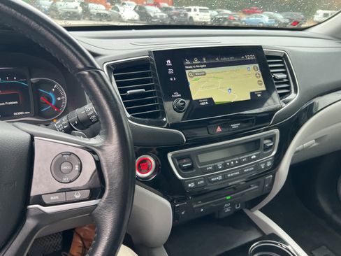 Used 2020 Honda Pilot Touring image 20