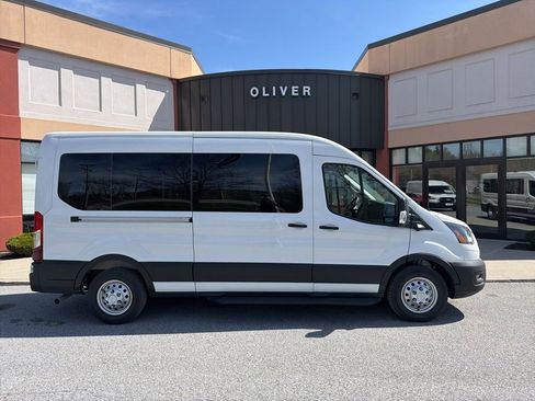 New 2026 Ford Transit 350 148 Medium Roof Wagon AWD image 8