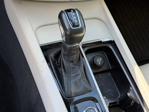 Used 2019 Volvo S60 T5 Momentum w/ Premium Package FWD image 19