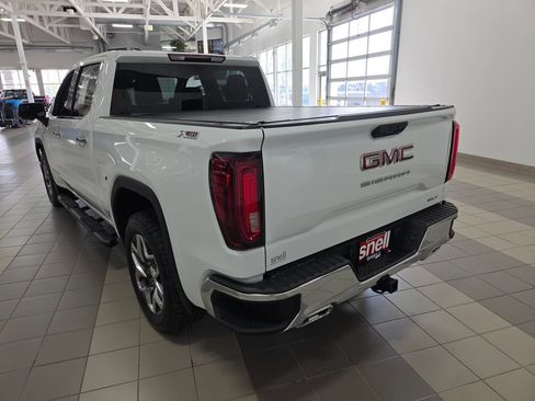 Used 2023 GMC Sierra 1500 SLT w/ X31 Off-Road Package AWD/4WD image 3