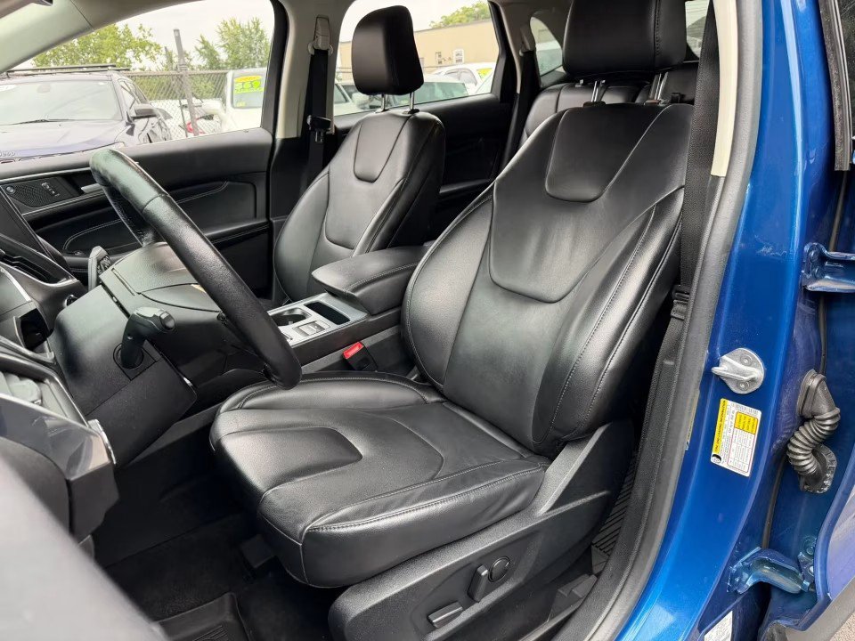 Used 2021 Ford Edge Titanium w/ Cargo Accessory Package AWD/4WD image 10