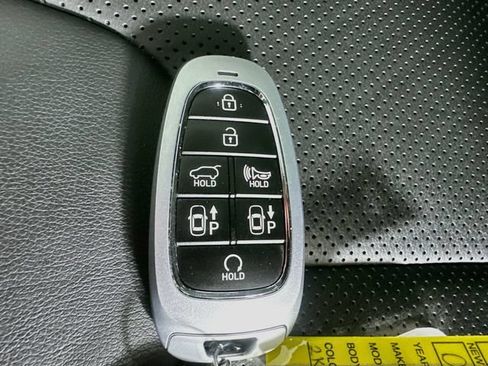 Used 2023 Hyundai Santa Fe Limited AWD/4WD image 18