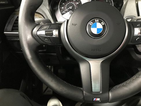 Used 2015 BMW M235i Convertible image 28