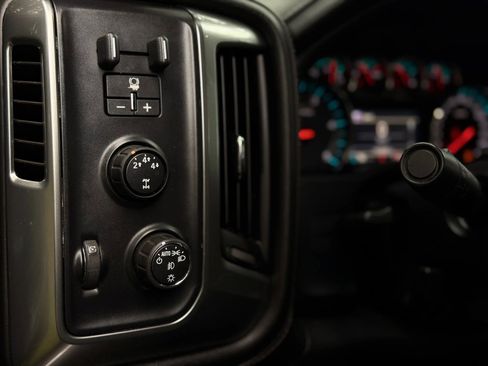 Used 2015 Chevrolet Silverado 2500 LTZ w/ Duramax Plus Package image 42