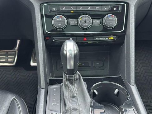 Used 2022 Volkswagen Atlas SEL R-Line image 18