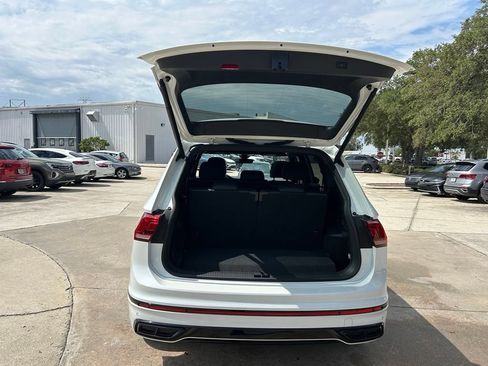 Certified 2024 Volkswagen Tiguan SE R-Line FWD image 36