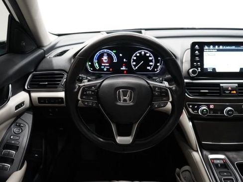 Used 2021 Honda Accord Touring image 13