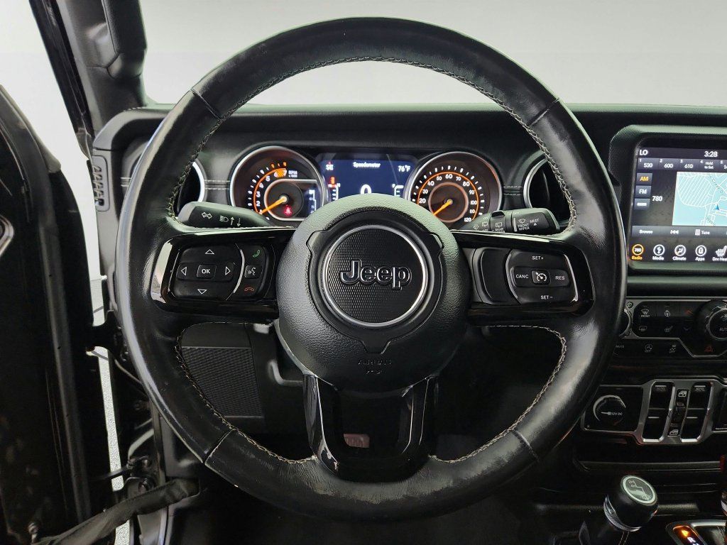 Used 2018 Jeep Wrangler Unlimited Sahara AWD/4WD image 13