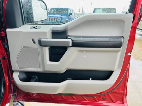 Used 2016 Ford F150 XLT w/ Equipment Group 302A Luxury image 26