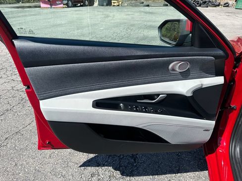 Used 2023 Hyundai Elantra Limited w/ Cargo Package FWD image 20