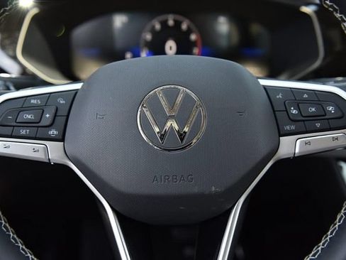 Certified 2023 Volkswagen Taos S FWD image 17
