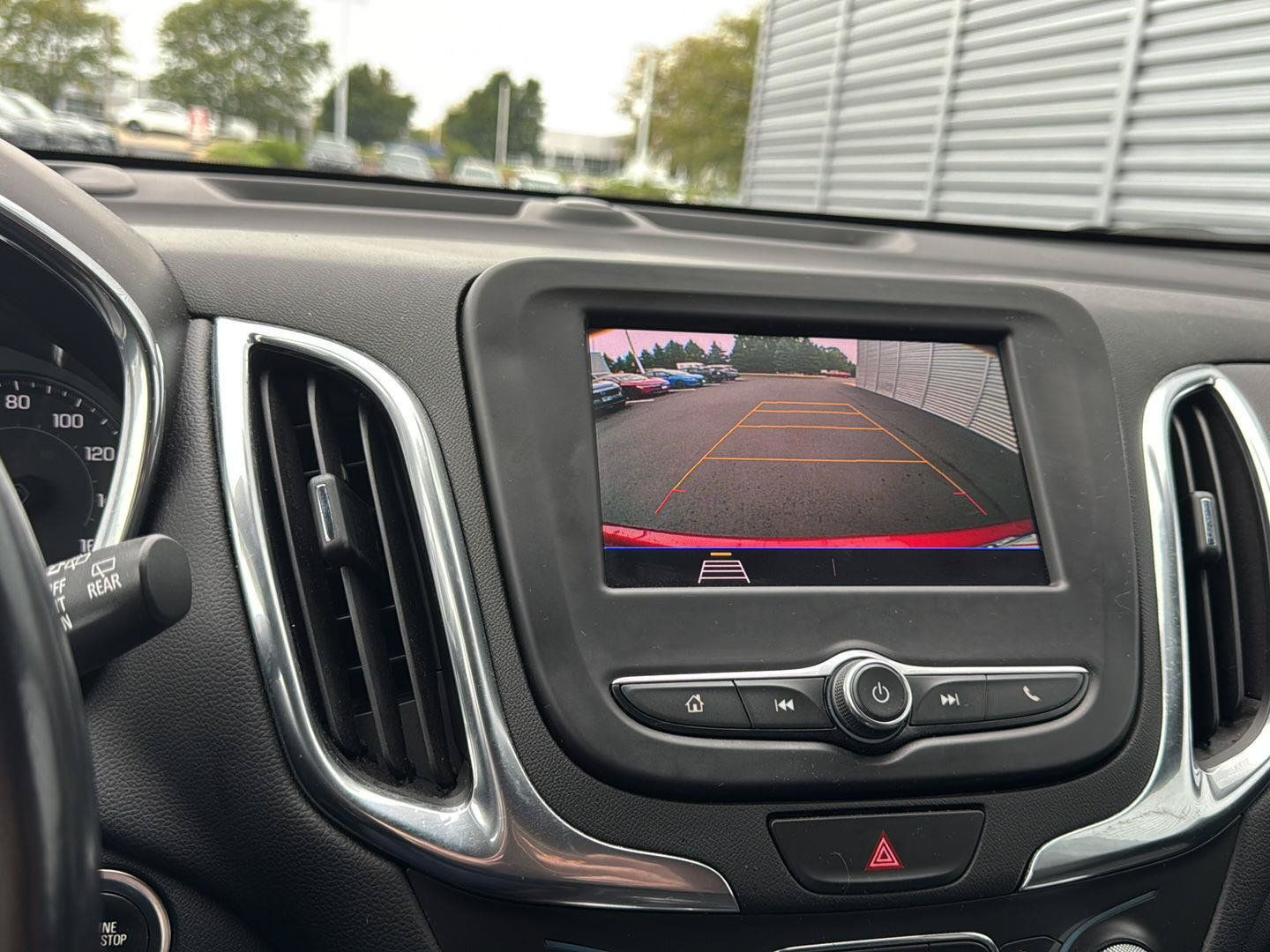 Used 2021 Chevrolet Equinox LT FWD image 28