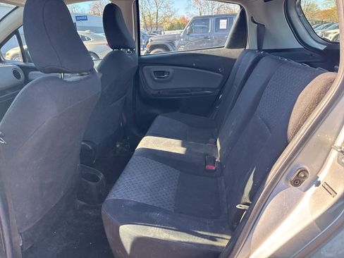 Used 2016 Toyota Yaris LE image 7