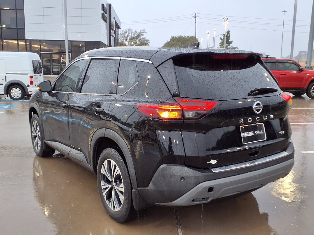 Used 2021 Nissan Rogue SV w/ Premium Package FWD image 5