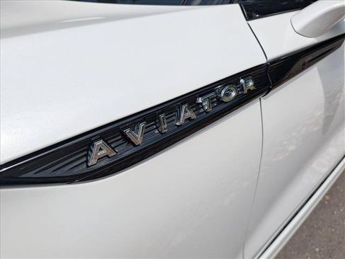 Used 2026 Lincoln Aviator Reserve AWD/4WD image 10