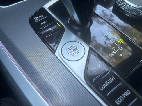 Used 2022 BMW X5 xDrive40i w/ Premium Package image 24