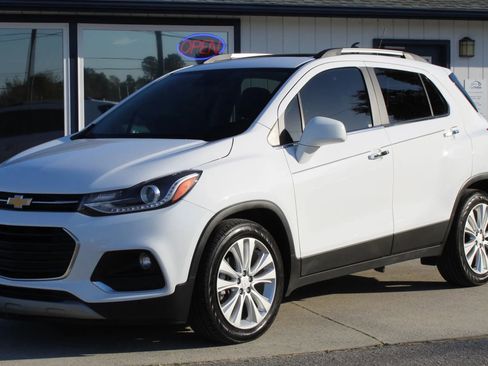 Used 2020 Chevrolet Trax Premier image 1