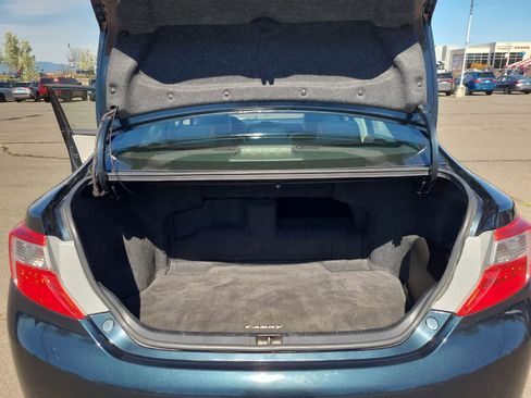 Used 2012 Toyota Camry XLE w/ Leather Pkg image 27