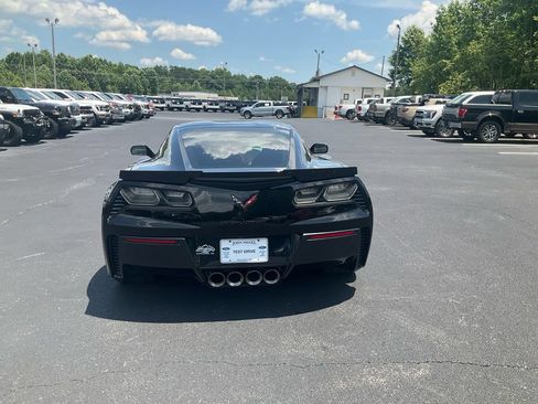Used 2018 Chevrolet Corvette Z06 RWD image 6