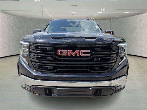 Used 2024 GMC Sierra 1500 SLT image 8