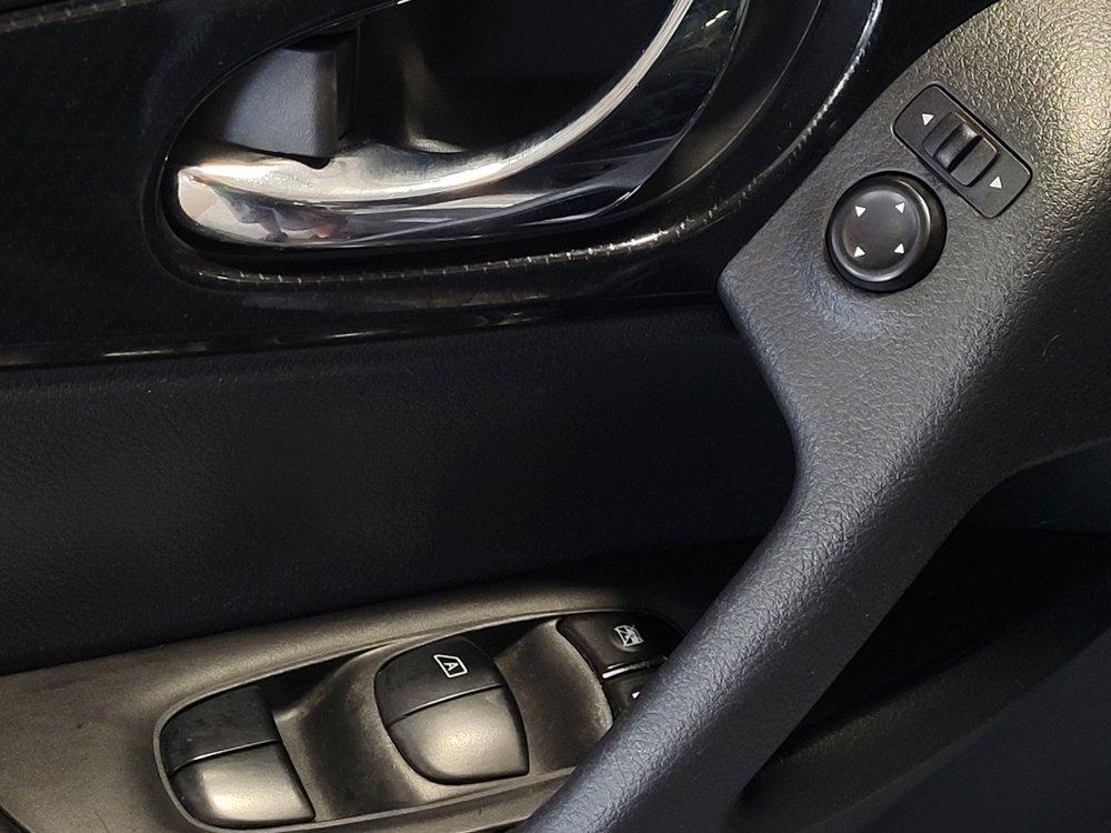 Used 2019 Nissan Rogue SL AWD/4WD image 27