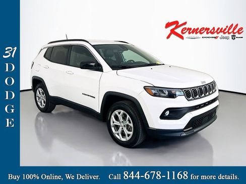 Used 2024 Jeep Compass Latitude image 1