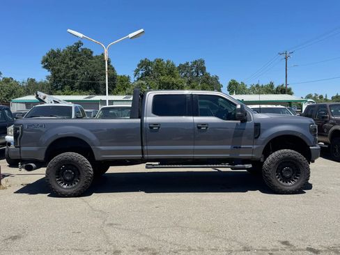 Used 2022 Ford F350 XLT w/ Black Appearance Package AWD/4WD image 2