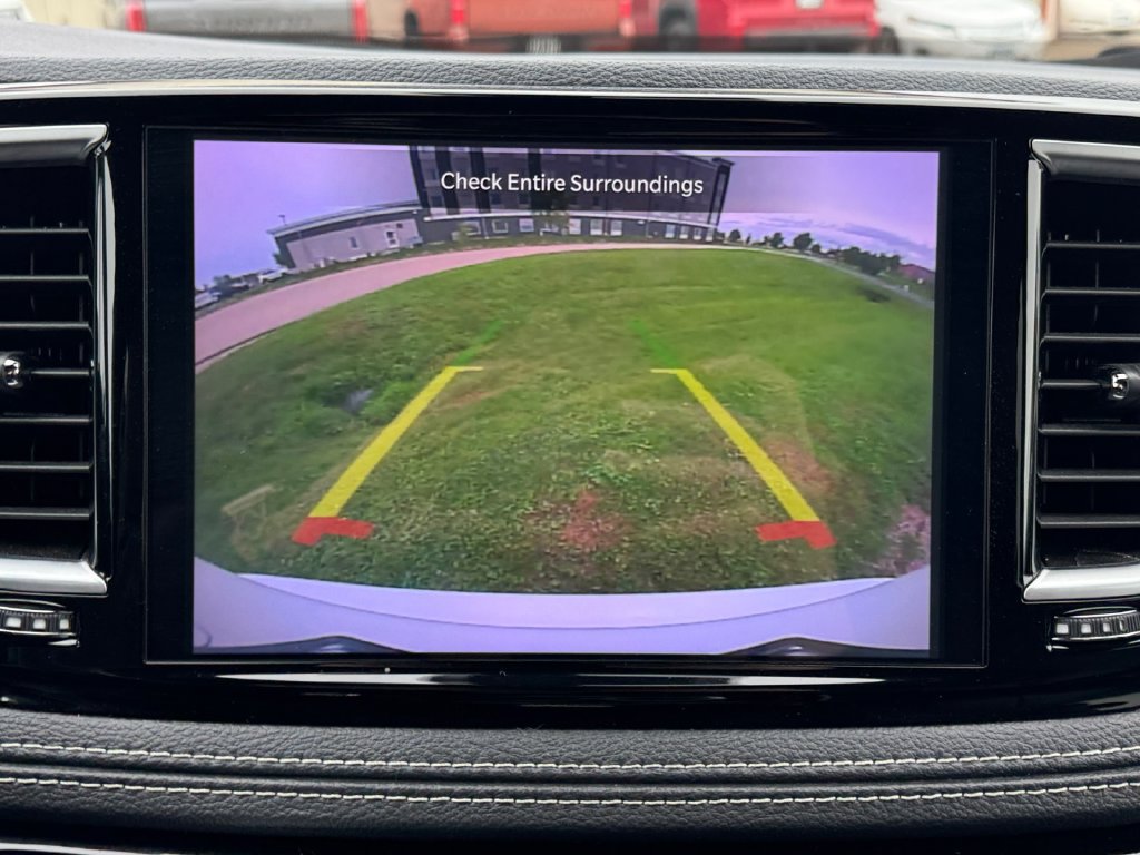 Used 2026 Chrysler Pacifica Limited FWD image 22