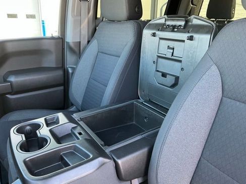 Used 2022 Chevrolet Silverado 1500 Custom image 33