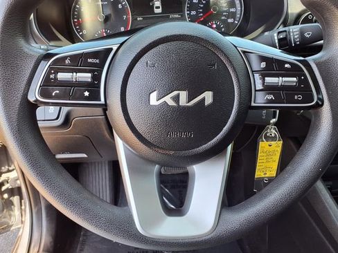 Used 2023 Kia Forte LXS FWD image 17