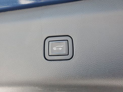 Used 2023 Buick Enclave Essence w/ Experience Buick Package image 28