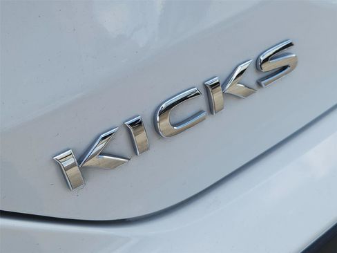Used 2024 Nissan Kicks S FWD image 29