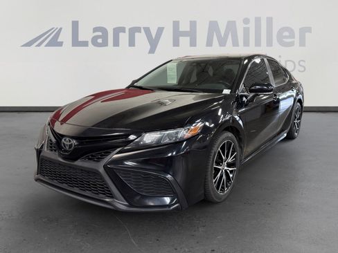 Used 2022 Toyota Camry SE w/ Carpet Mat Package (TMS) FWD image 1