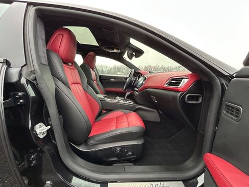 Used 2020 Maserati Ghibli S GranSport Q4 image 24