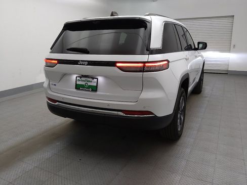 Used 2022 Jeep Grand Cherokee Limited 4xe w/ Luxury Tech Group II AWD/4WD image 7