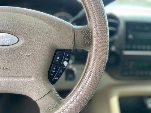 Used 2005 Ford Expedition Eddie Bauer image 15