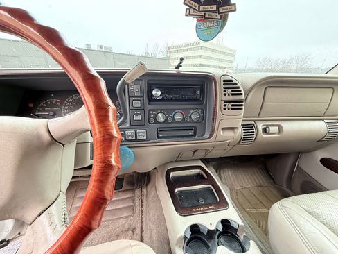 Used 1999 Cadillac Escalade 4WD image 16